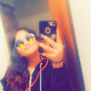 Meet your Posher, Christine